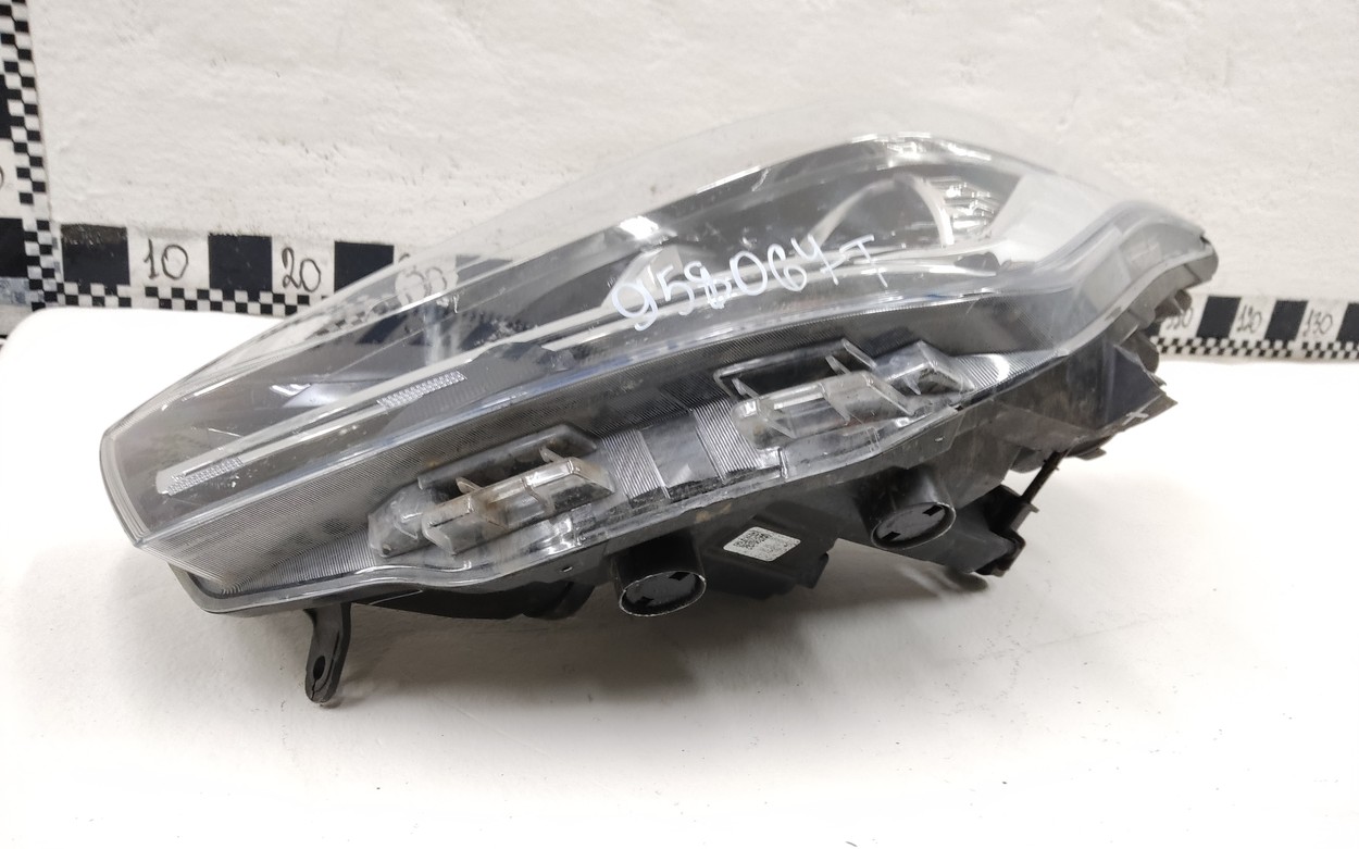 Фара передняя левая Chery Tiggo 4 Pro  LED