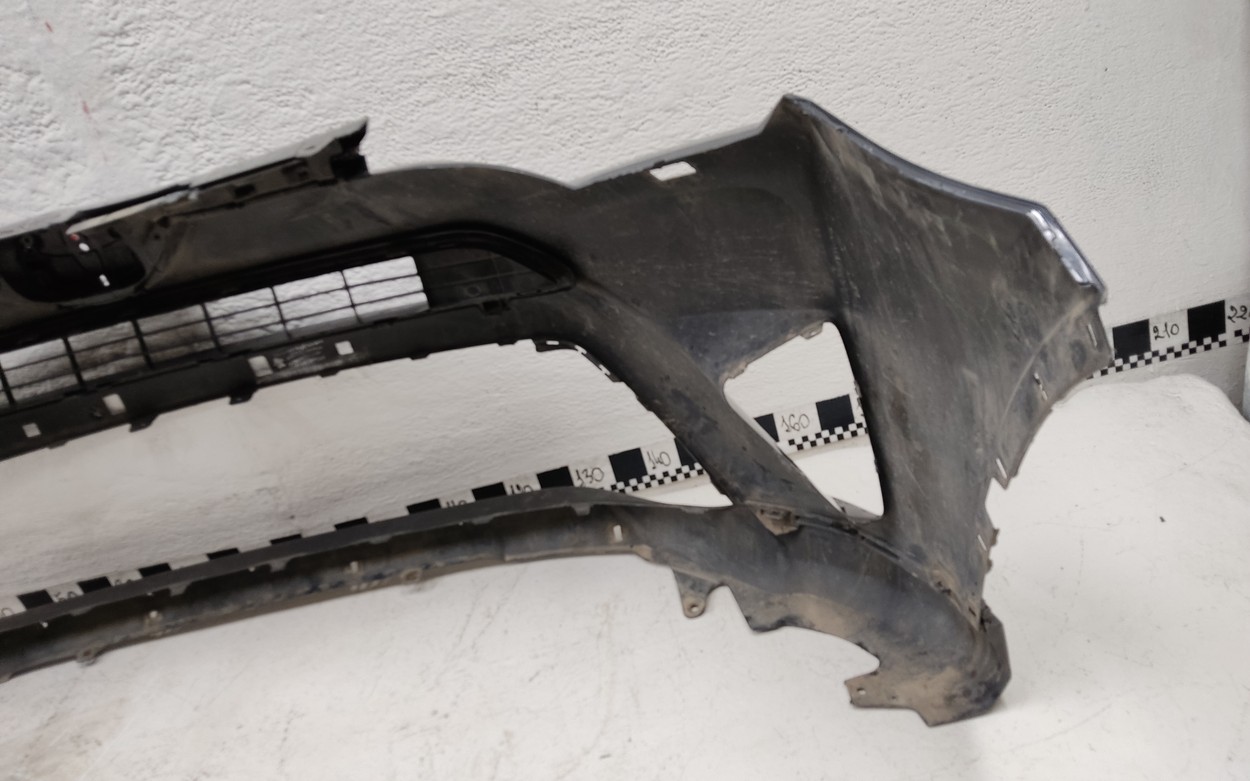 Бампер передний Toyota RAV4 CA40 Restail