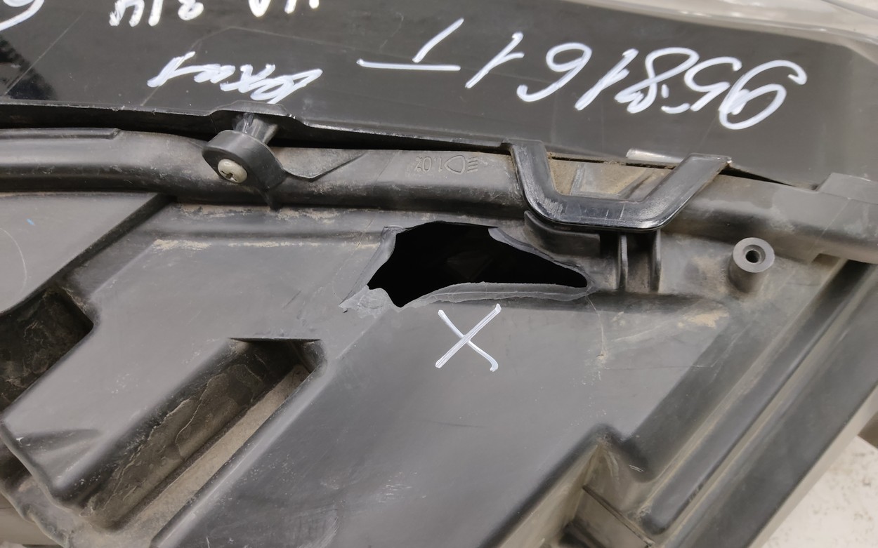 Фара передняя левая Lexus RX 4 Restail LED