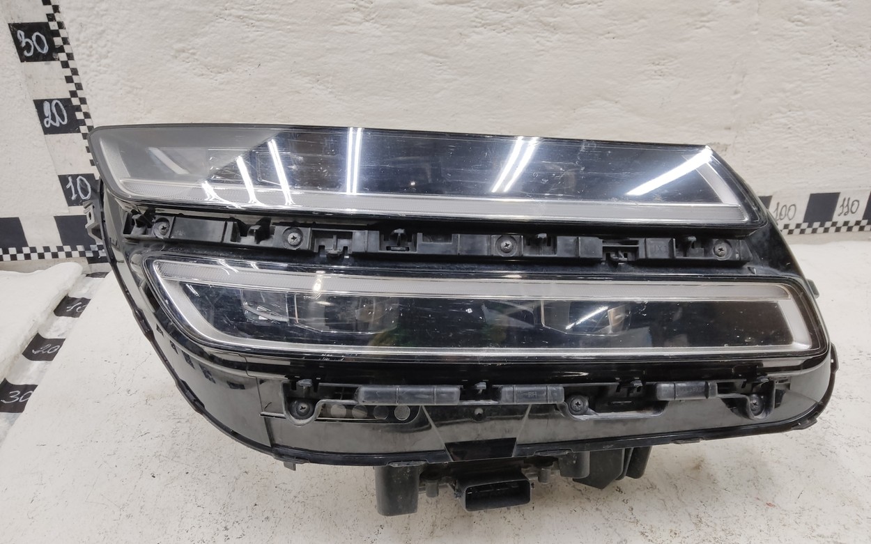 Фара передняя правая Genesis GV80 LED