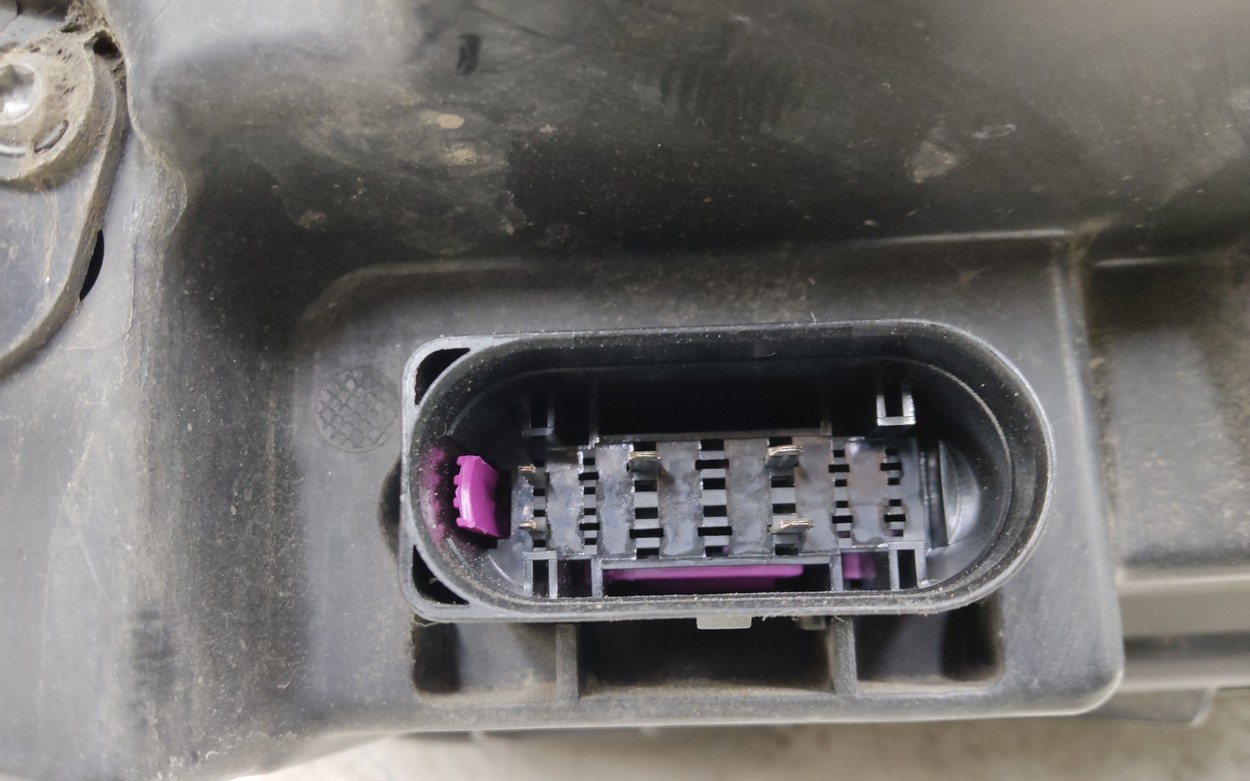 Фара передняя левая Volvo XC90 2 LED ДХО