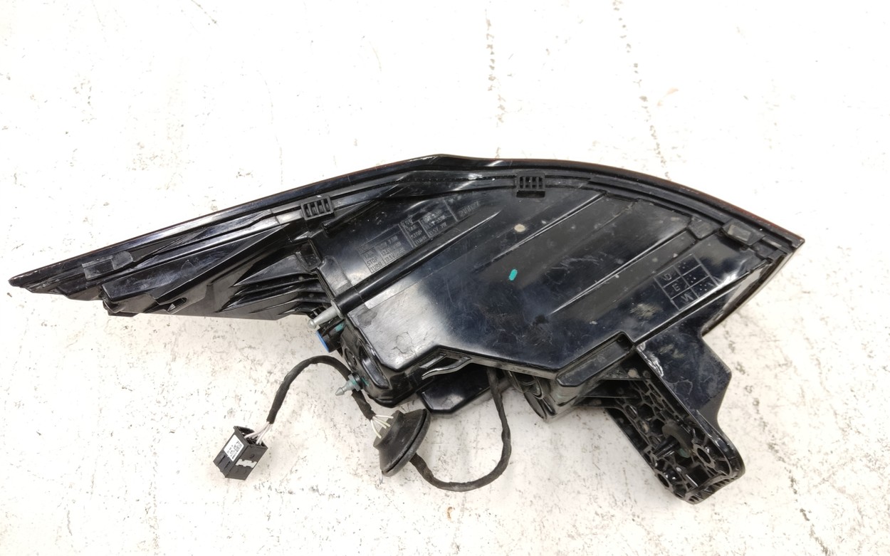 Фонарь задний левый наружный Geely Monjaro LED