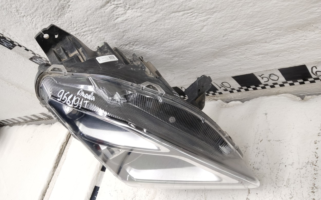 Фара передняя правая Omoda C5 LED