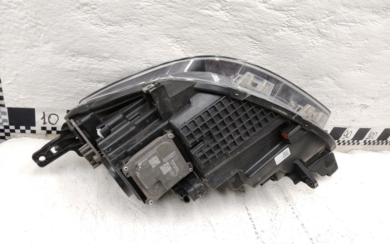 Фара передняя правая Chery Tiggo 8 Pro LED