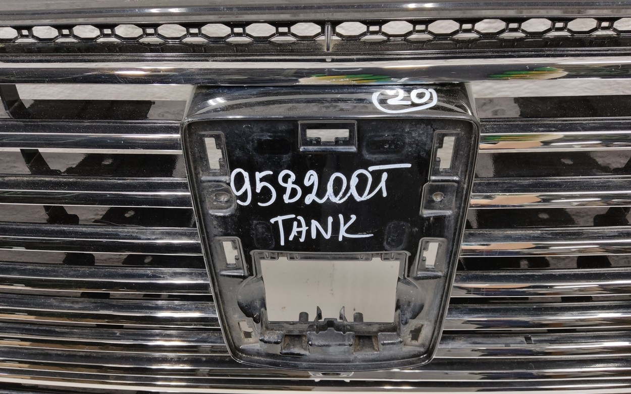 Решетка радиатора Tank 500
