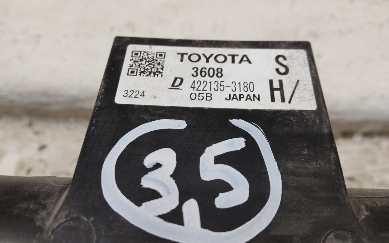 Радиатор охлаждения двигателя Toyota RAV4 CA40 Restail