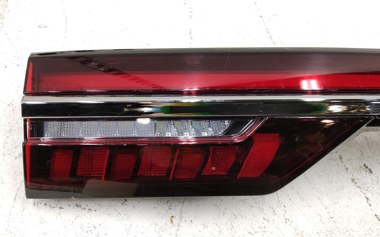 Фонарь крышки багажника Geely Monjaro LED