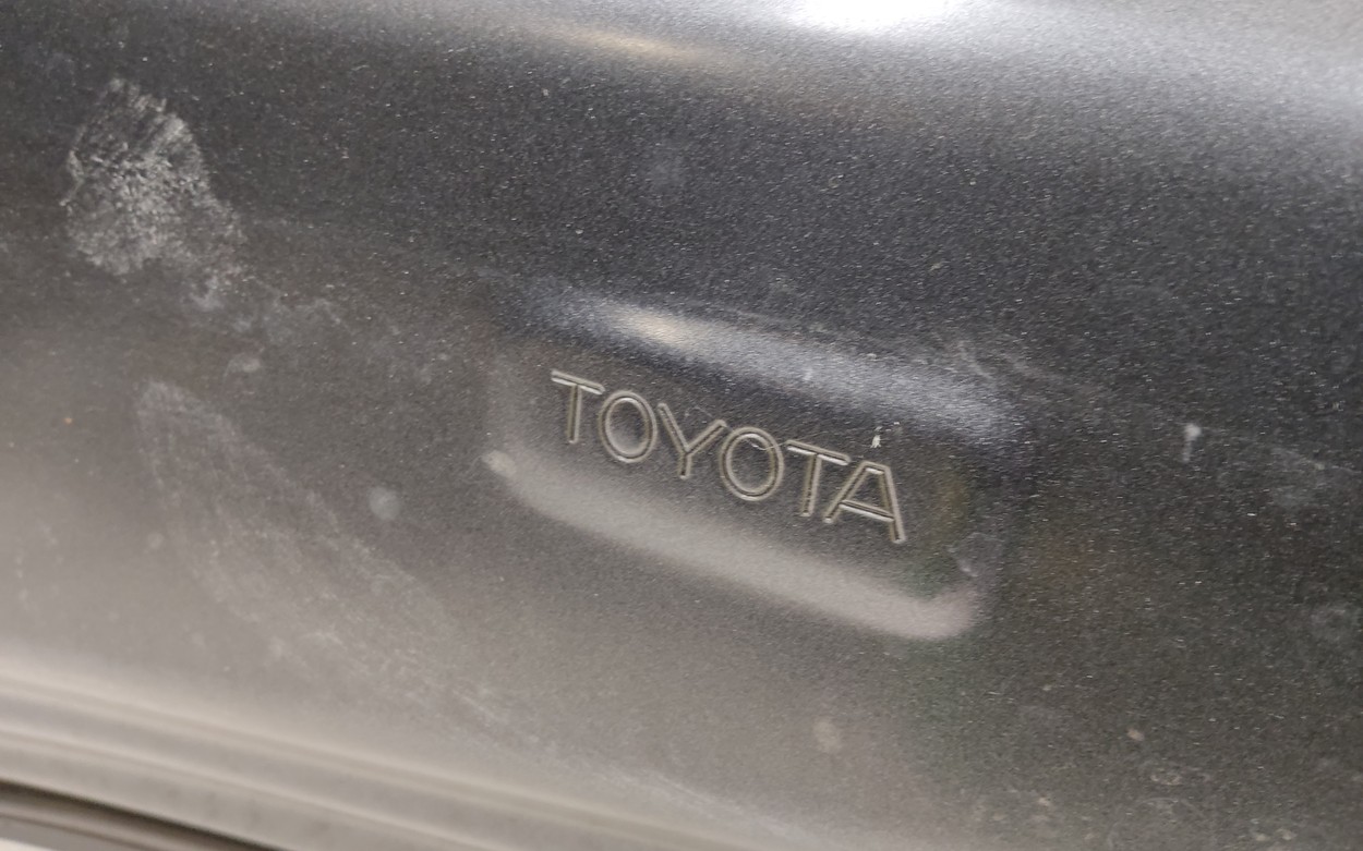 Капот Toyota Highlander 4