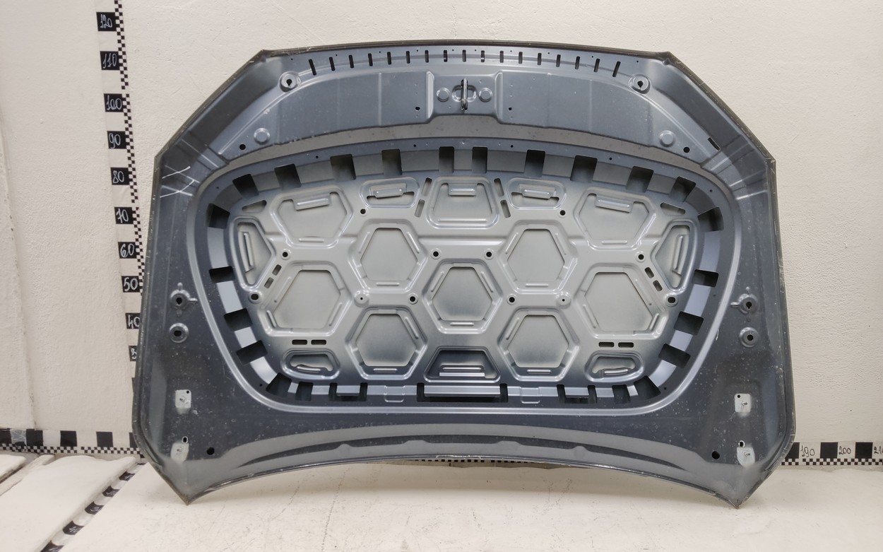 Капот Geely Monjaro