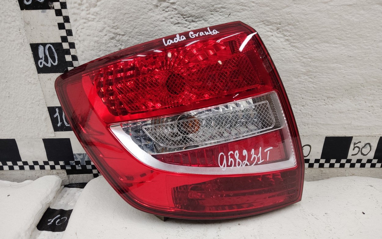 Фонарь задний левый Lada Granta Sedan