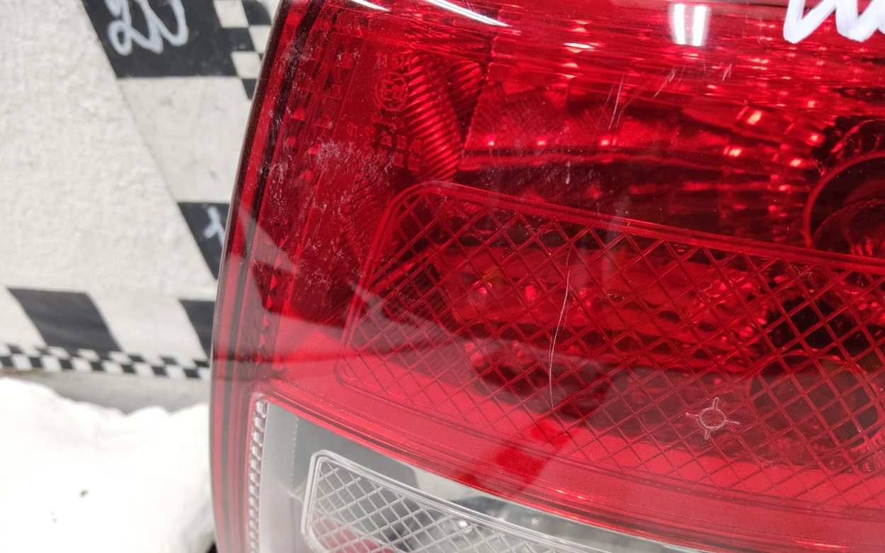 Фонарь задний правый Lada Granta 1 Sedan