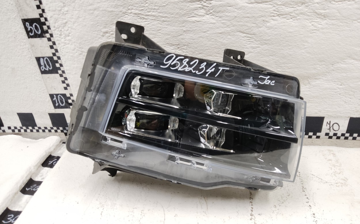 Фара передняя правая JAC JS6 LED