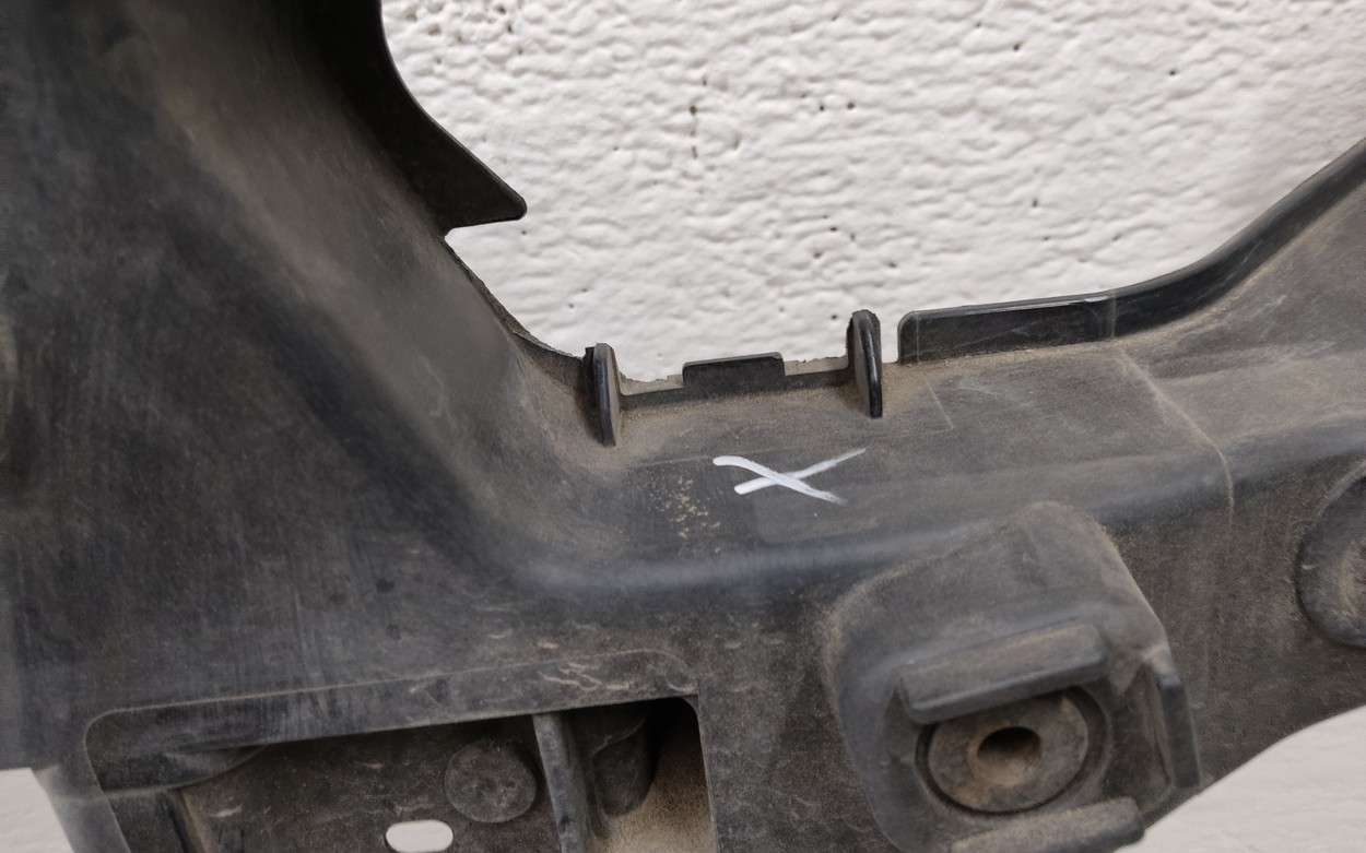 Панель передняя Hyundai Santa Fe 4