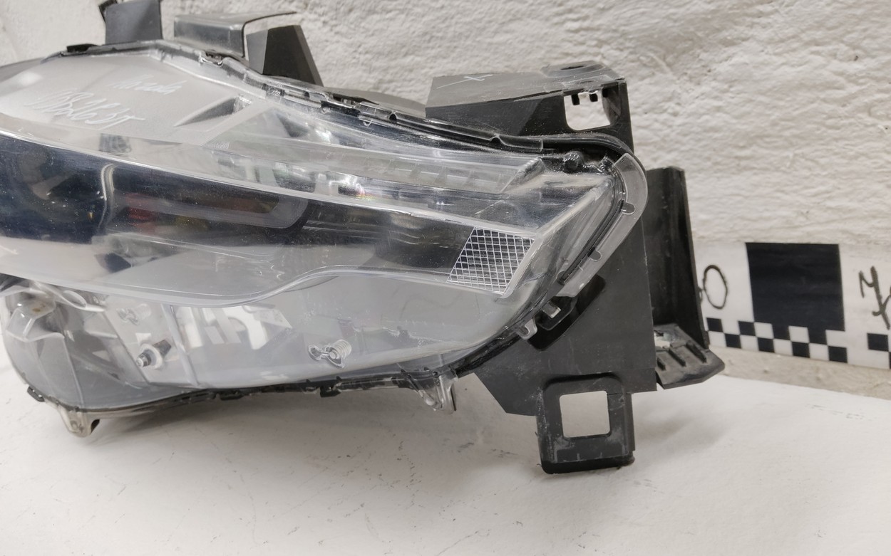 Фара передняя правая Mazda CX-5 2 LED адаптив
