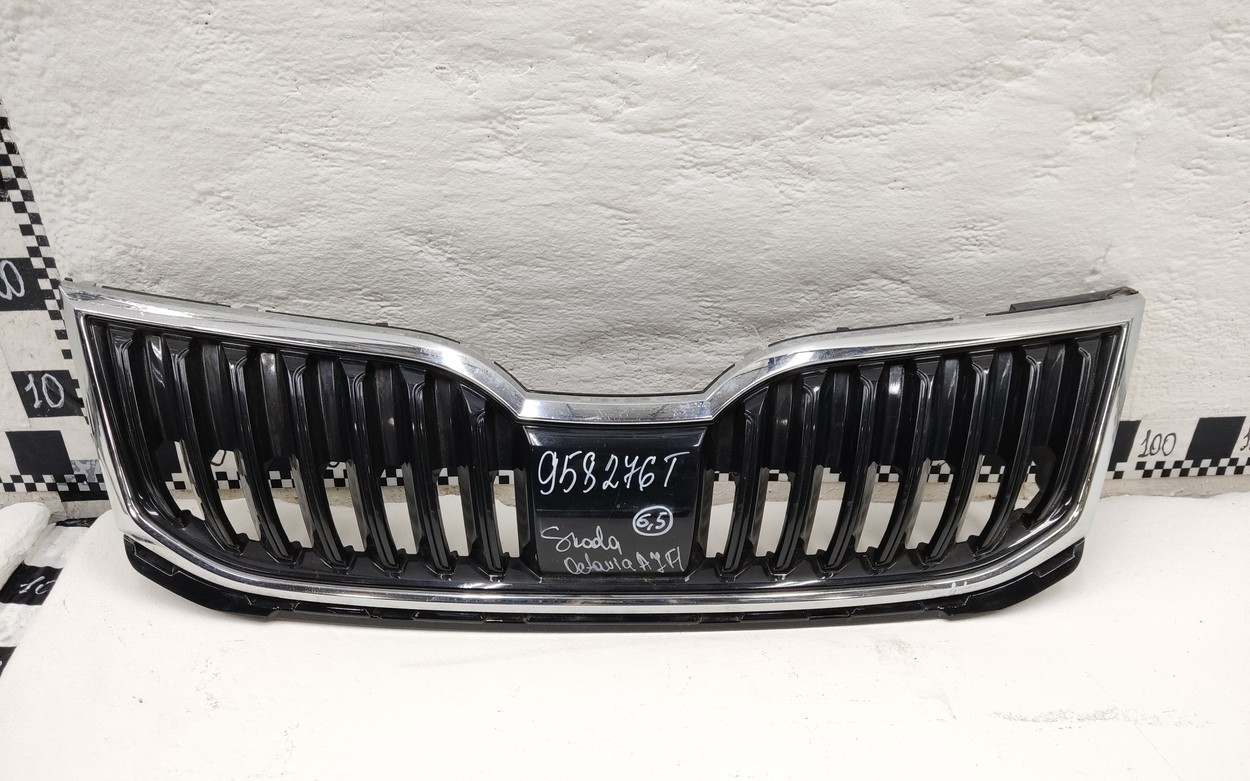 Решетка радиатора Skoda Octavia A7 Restail