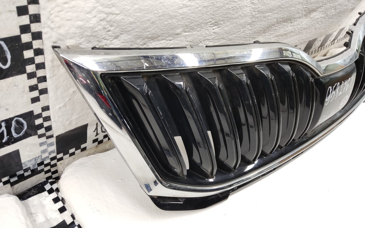 Решетка радиатора Skoda Octavia A7 Restail