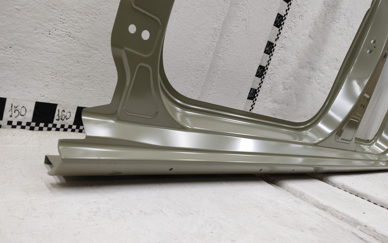 Панель кузова боковая левая Haval Jolion Restail