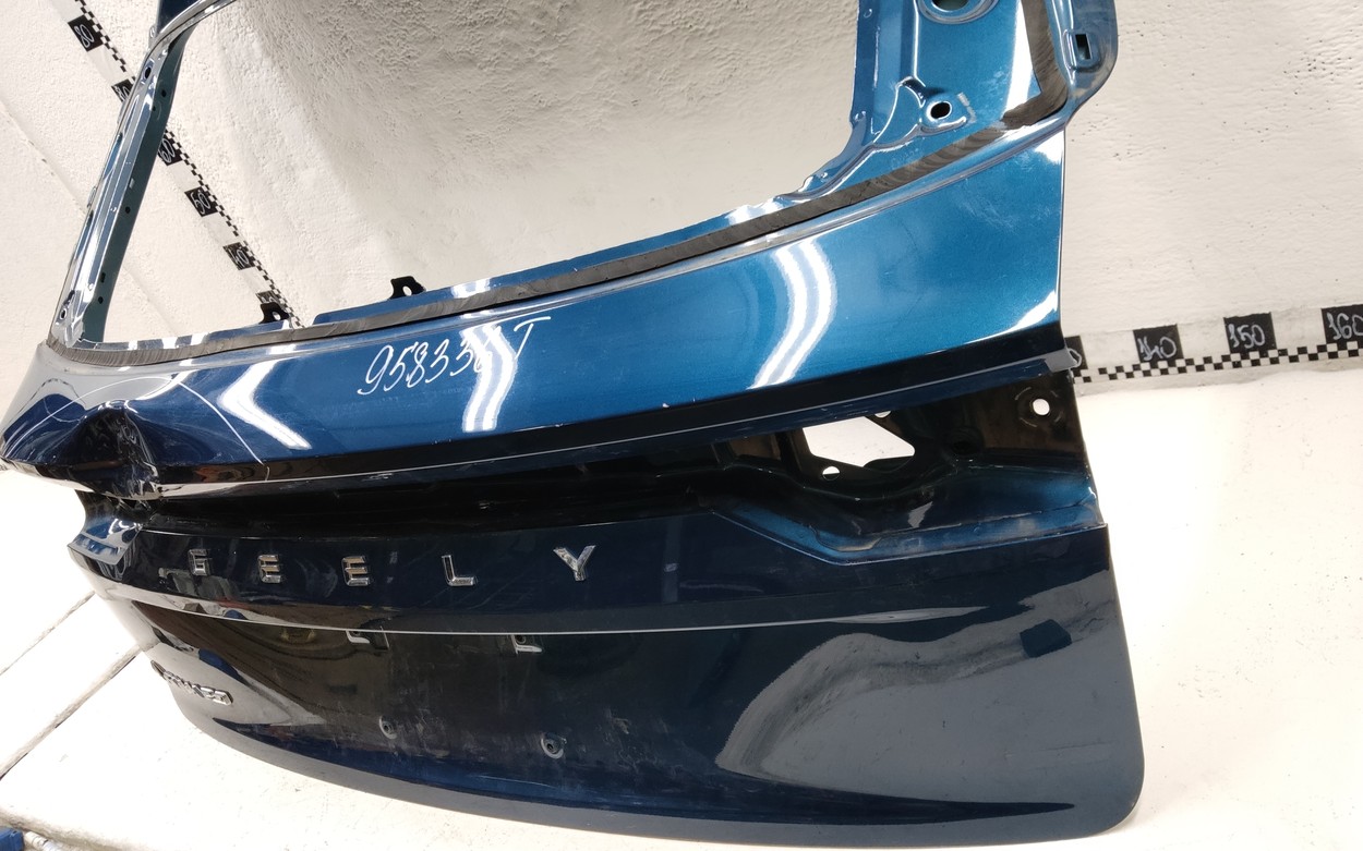 Крышка багажника Geely Monjaro