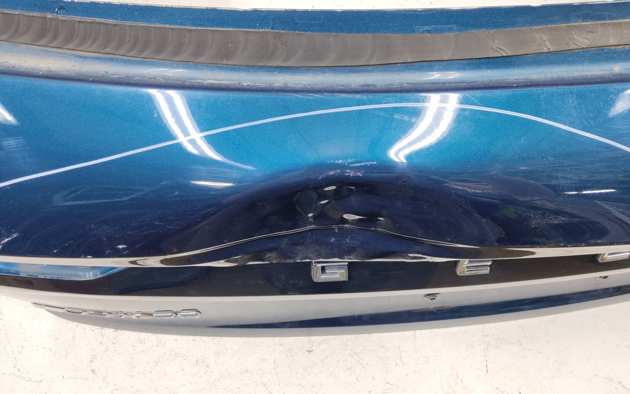 Крышка багажника Geely Monjaro
