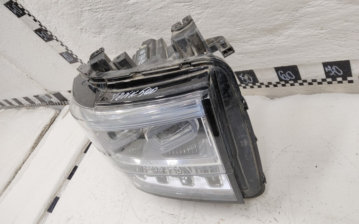 Фара передняя правая Tank 500 LED