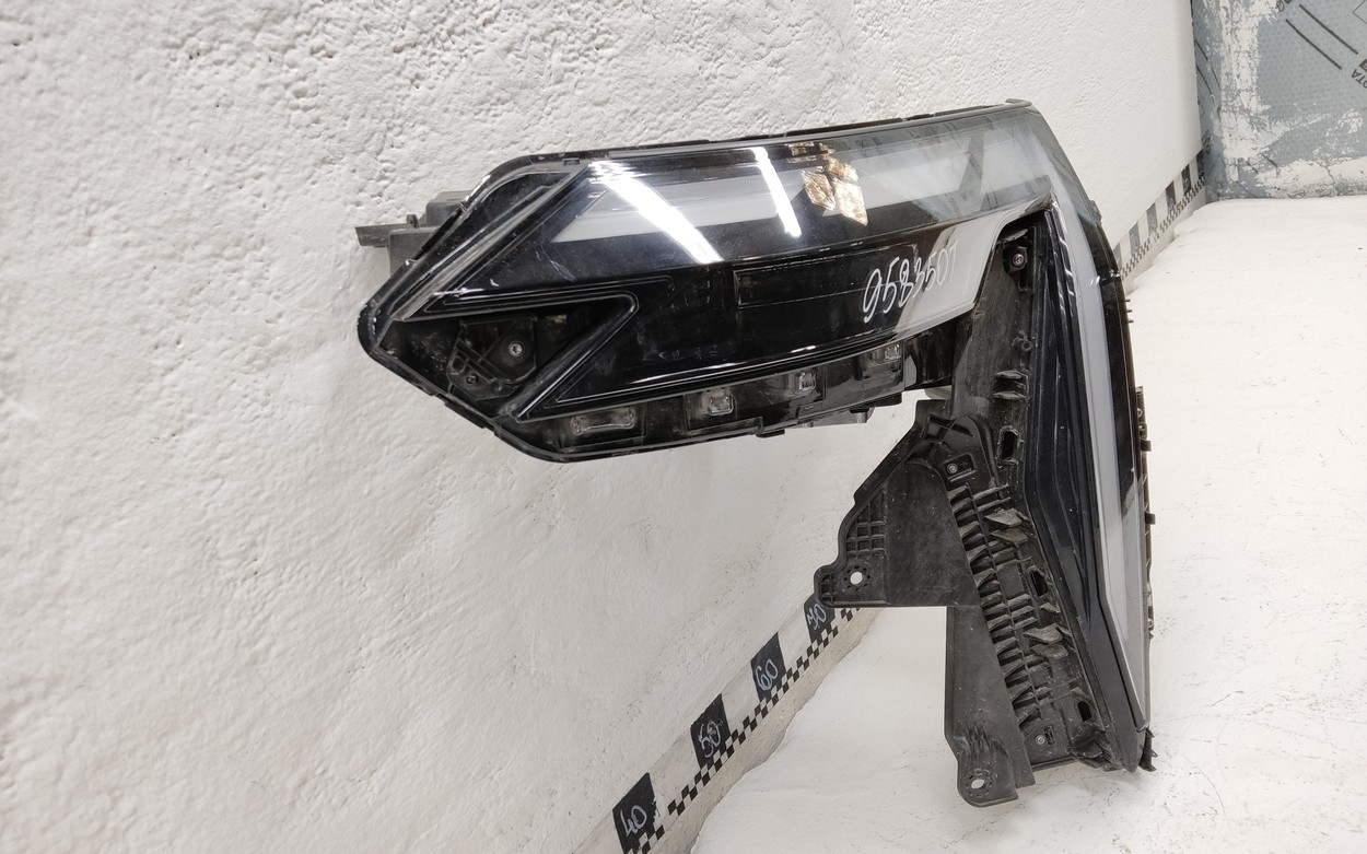 Фара передняя левая Geely Atlas 2 LED