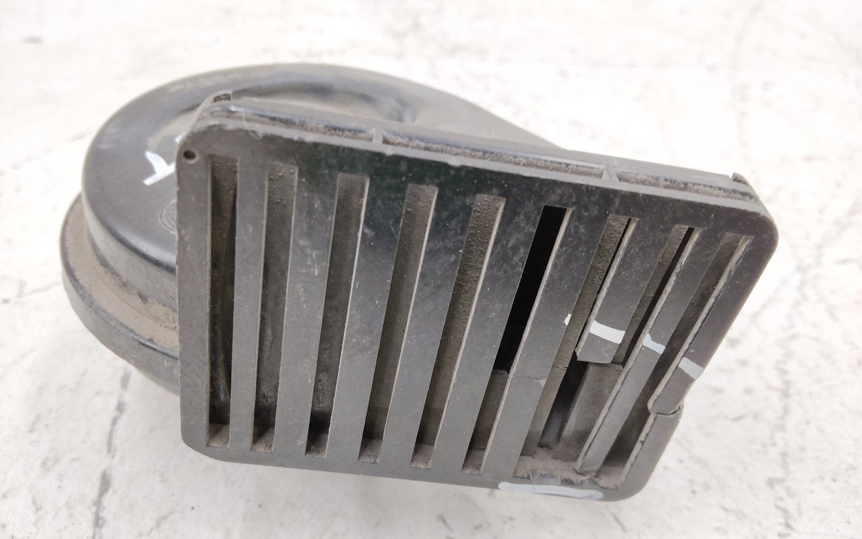 Звуковой сигнал высокий тон Geely Coolray
