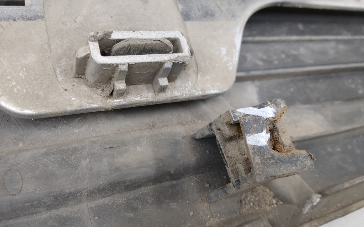 Накладка подножки порога правого Toyota Land Cruiser Prado 150 Restail