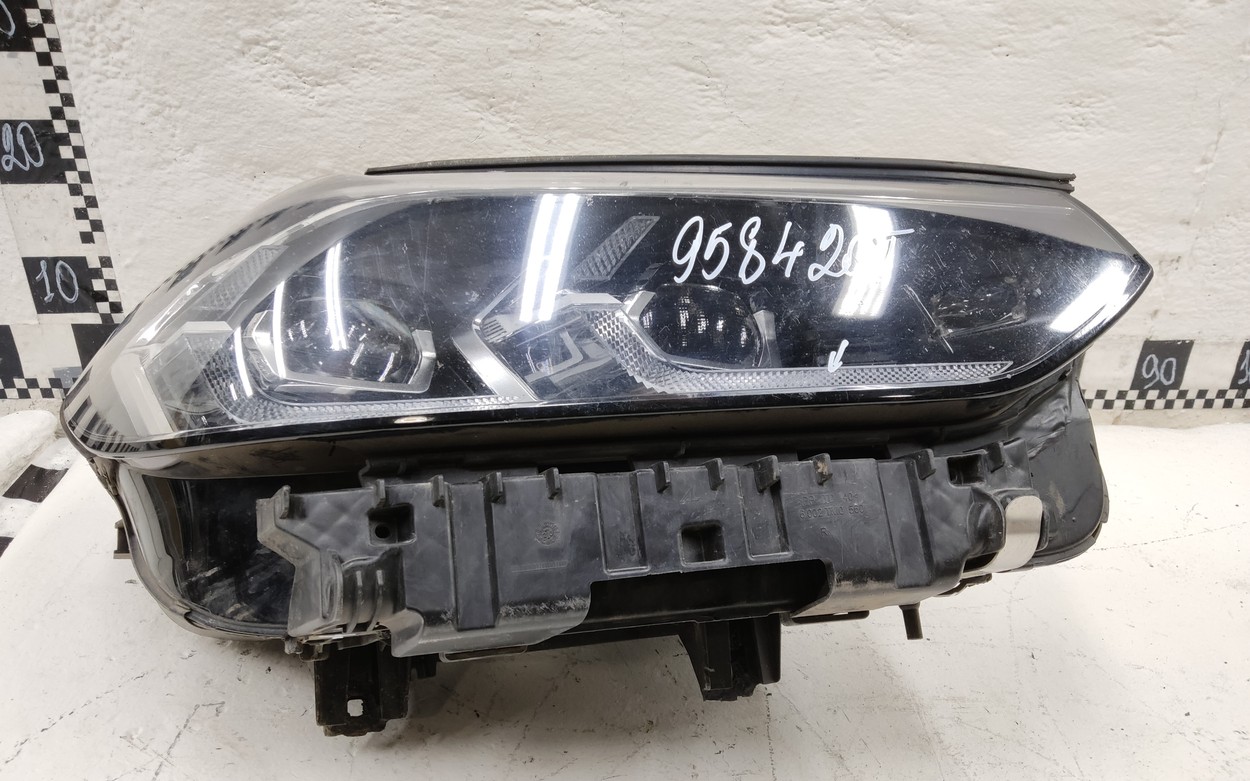 Фара передняя правая BMW X3 G01 Restail LED Америка
