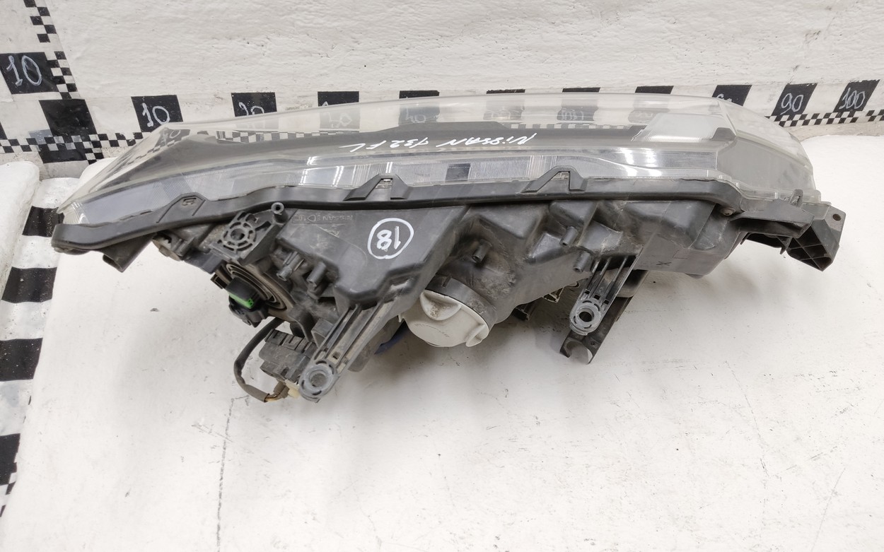 Фара передняя левая Nissan X-Trail T32 Restail галоген ДХО