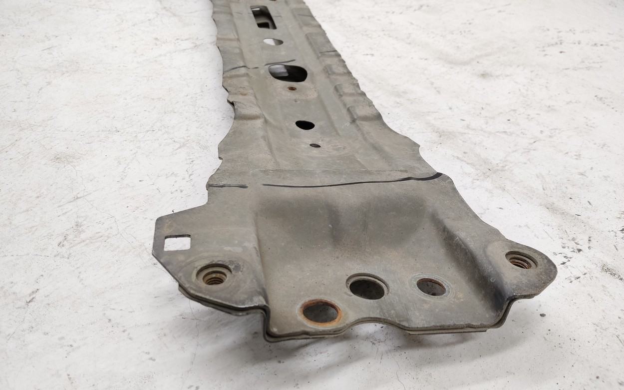 Панель передняя нижняя часть Toyota Camry V70