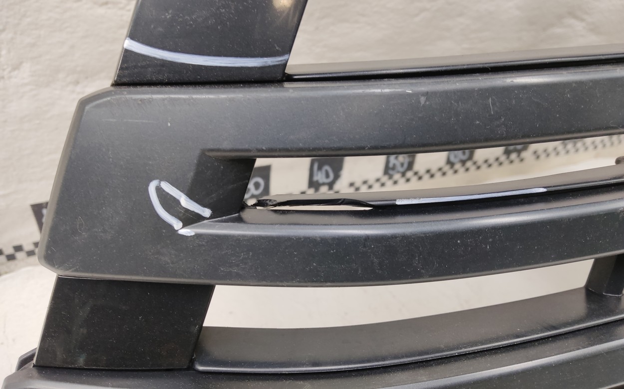 Решетка радиатора Lexus LX 4