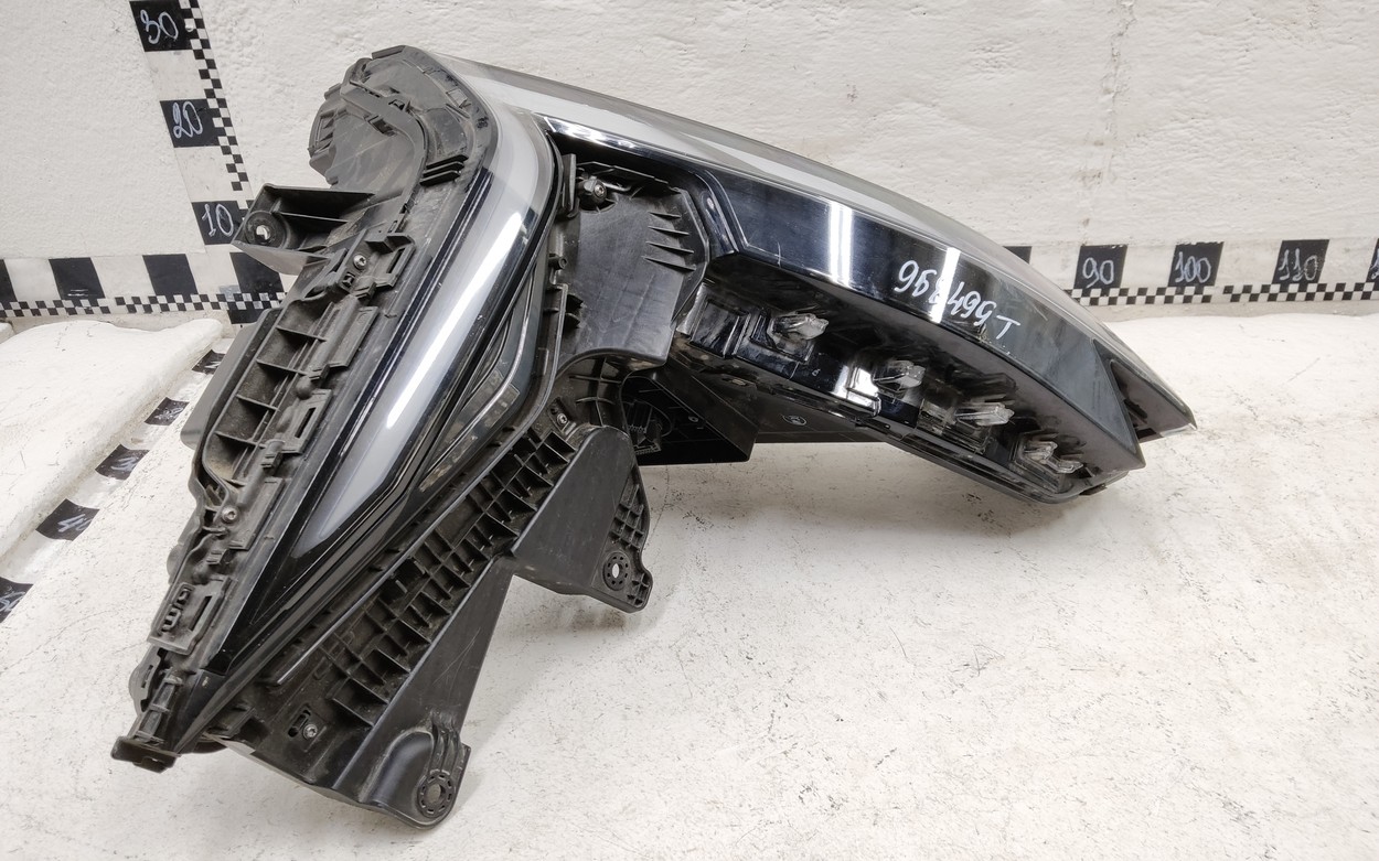Фара передняя правая Geely Atlas 2 LED