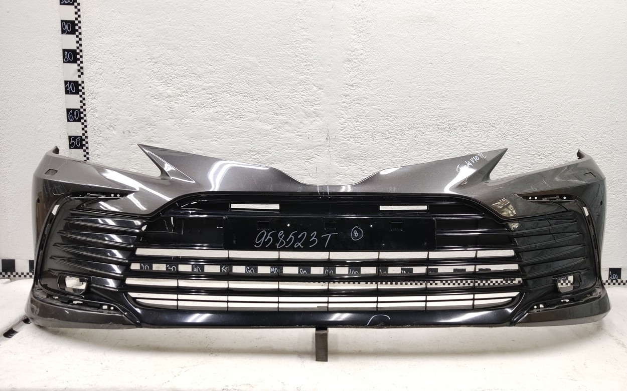 Бампер передний Toyota Camry V70 Restail