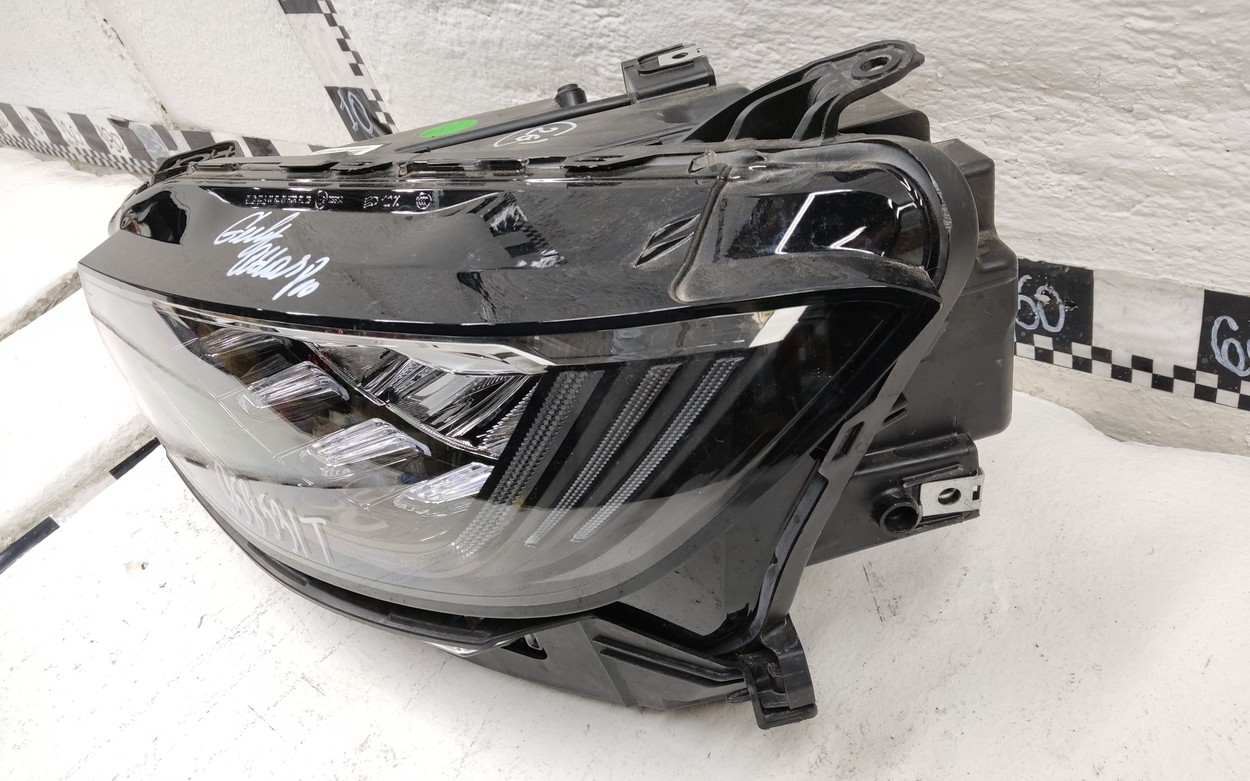 Фара передняя левая Belgee X70 LED 13 контактов