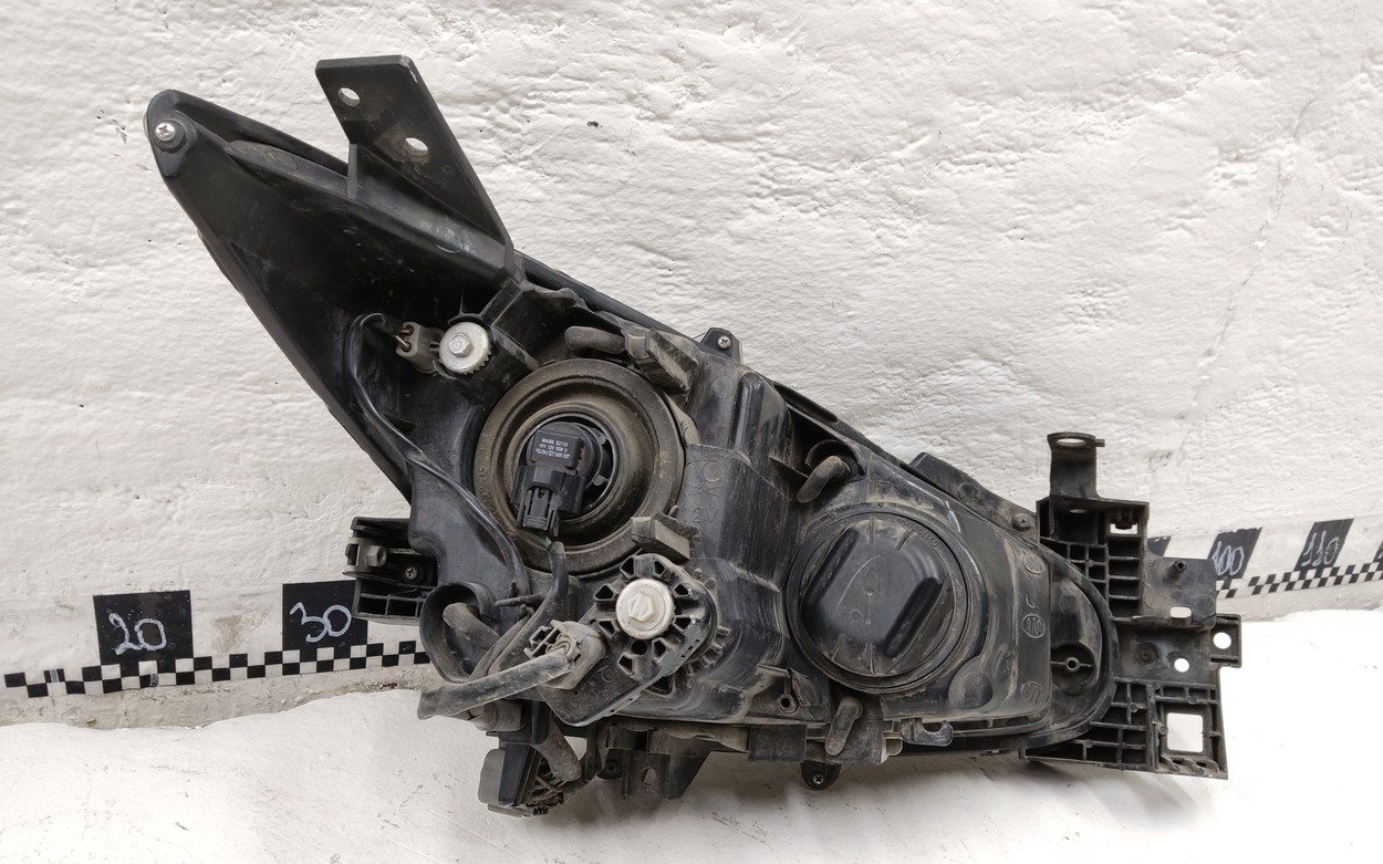 Фара передняя левая Mazda 3 BM галоген