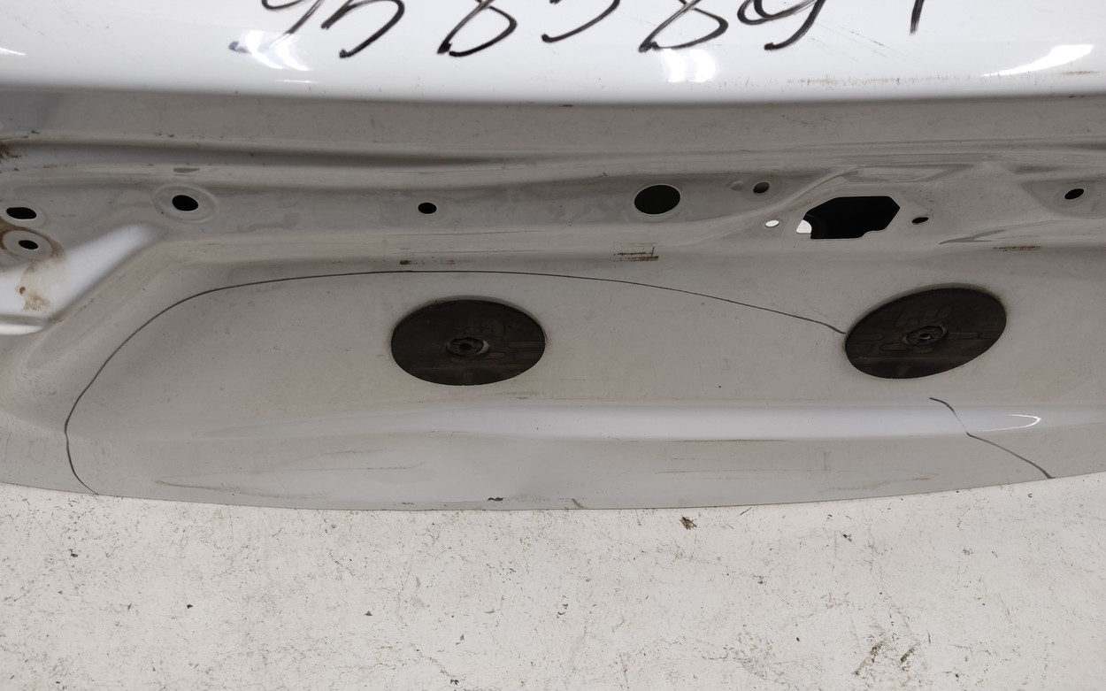 Крышка багажника Nissan Qashqai 2 под камеру