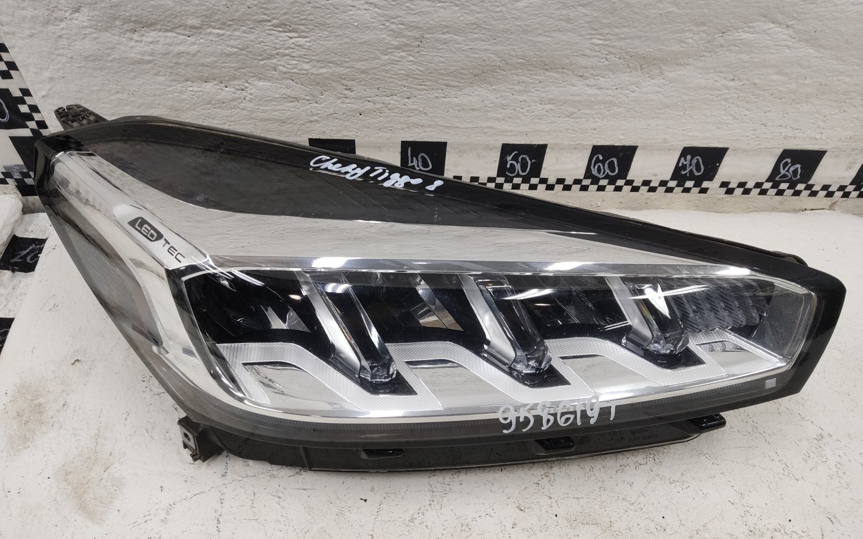 Фара передняя правая Chery Tiggo 8 LED