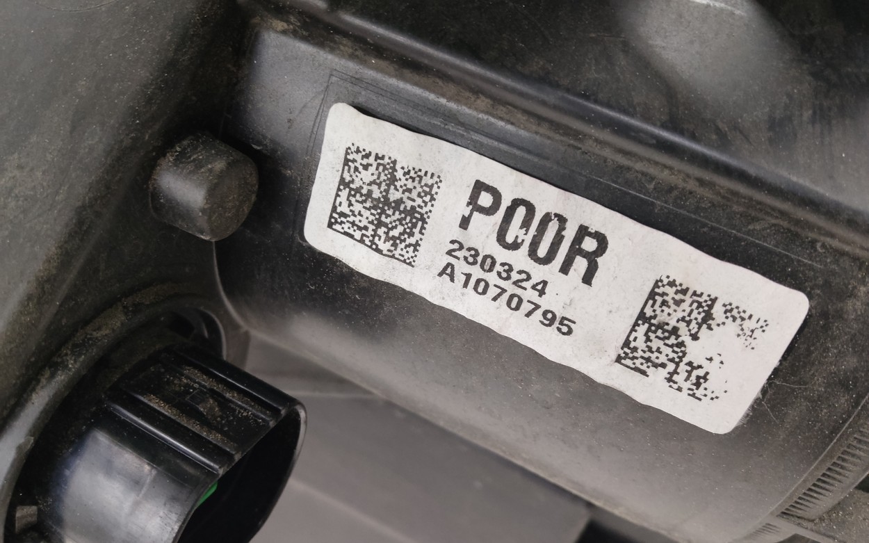 Фара передняя правая Kia Sportage 5 LED