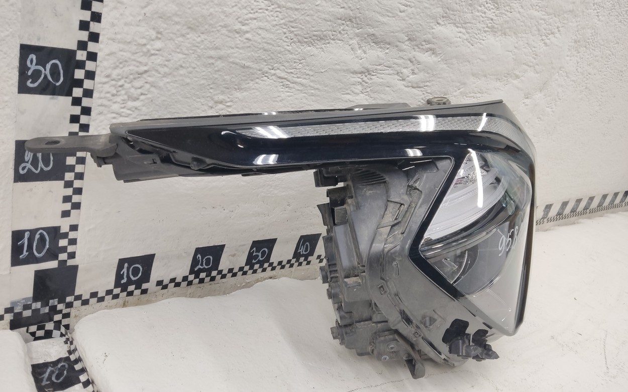 Фара передняя правая Kia Sportage 5 LED