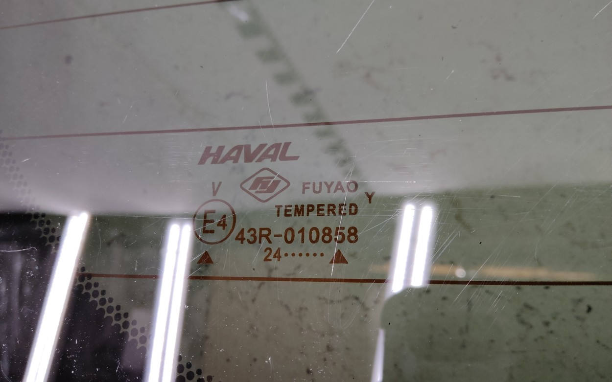 Стекло крышки багажника Haval Jolion