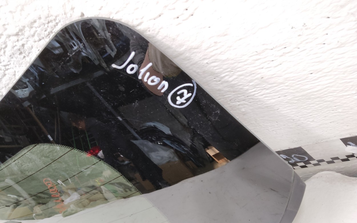 Стекло крышки багажника Haval Jolion