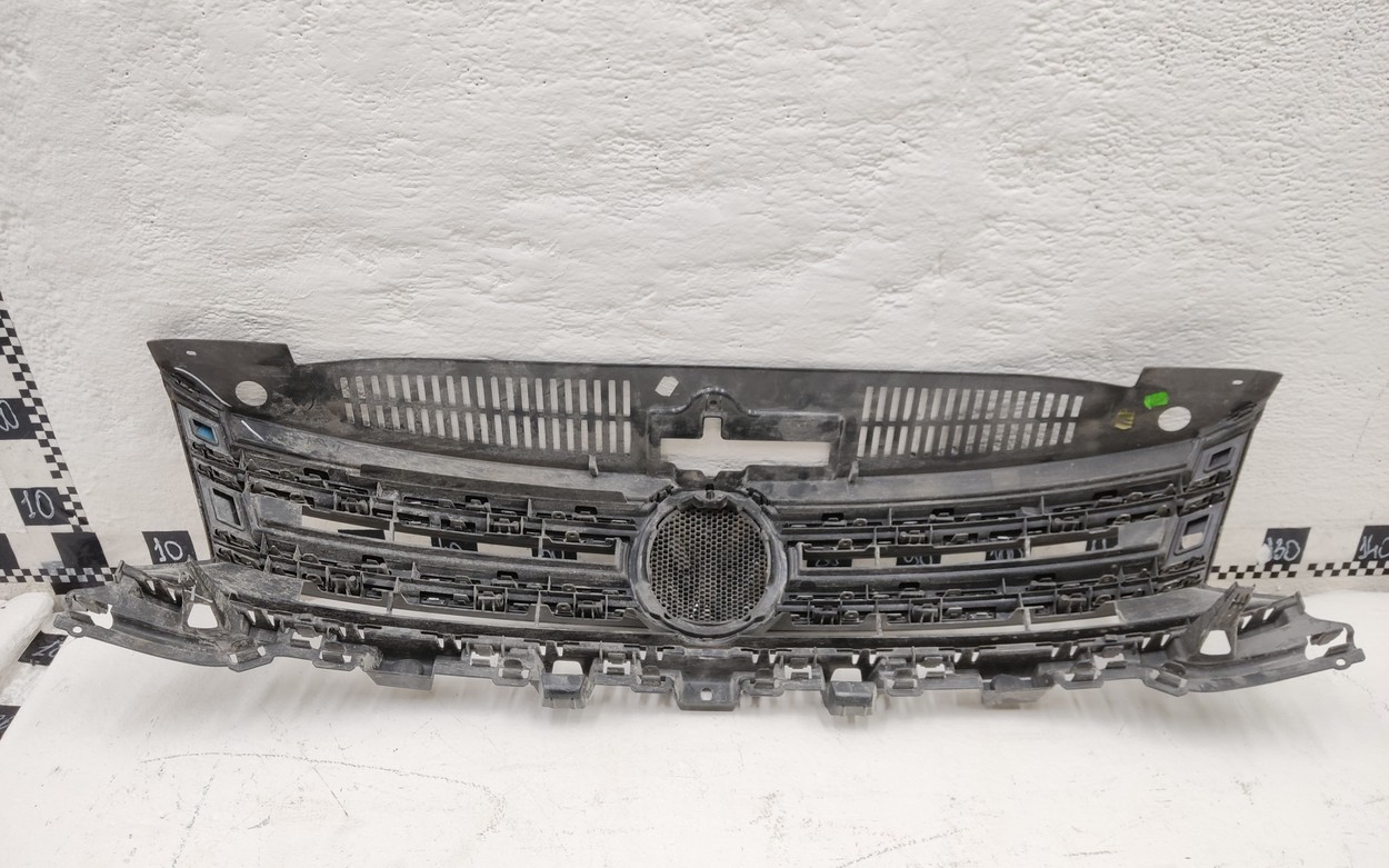 Решетка радиатора Volkswagen Tiguan 1 Restail