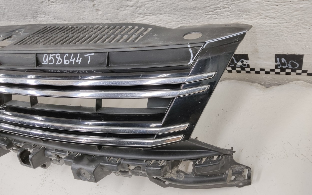 Решетка радиатора Volkswagen Tiguan 1 Restail