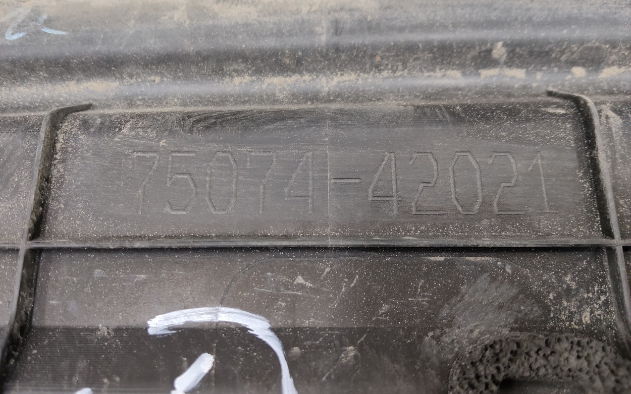 Накладка двери передней левой Toyota RAV4 CA40 Restail