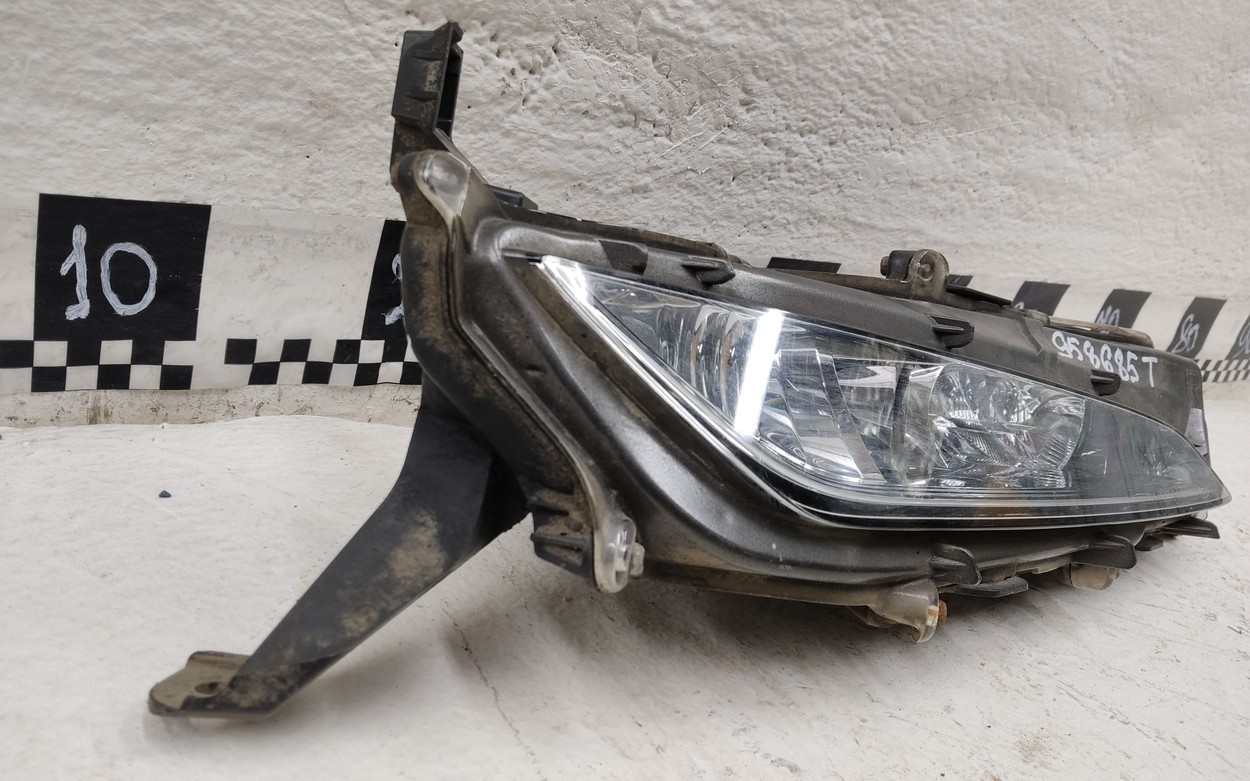 Фара ПТФ передняя правая Lexus RX 4 Restail LED