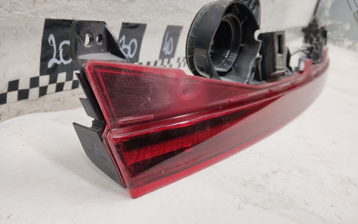 Фонарь в крышку багажника Hyundai Sonata 8 LED