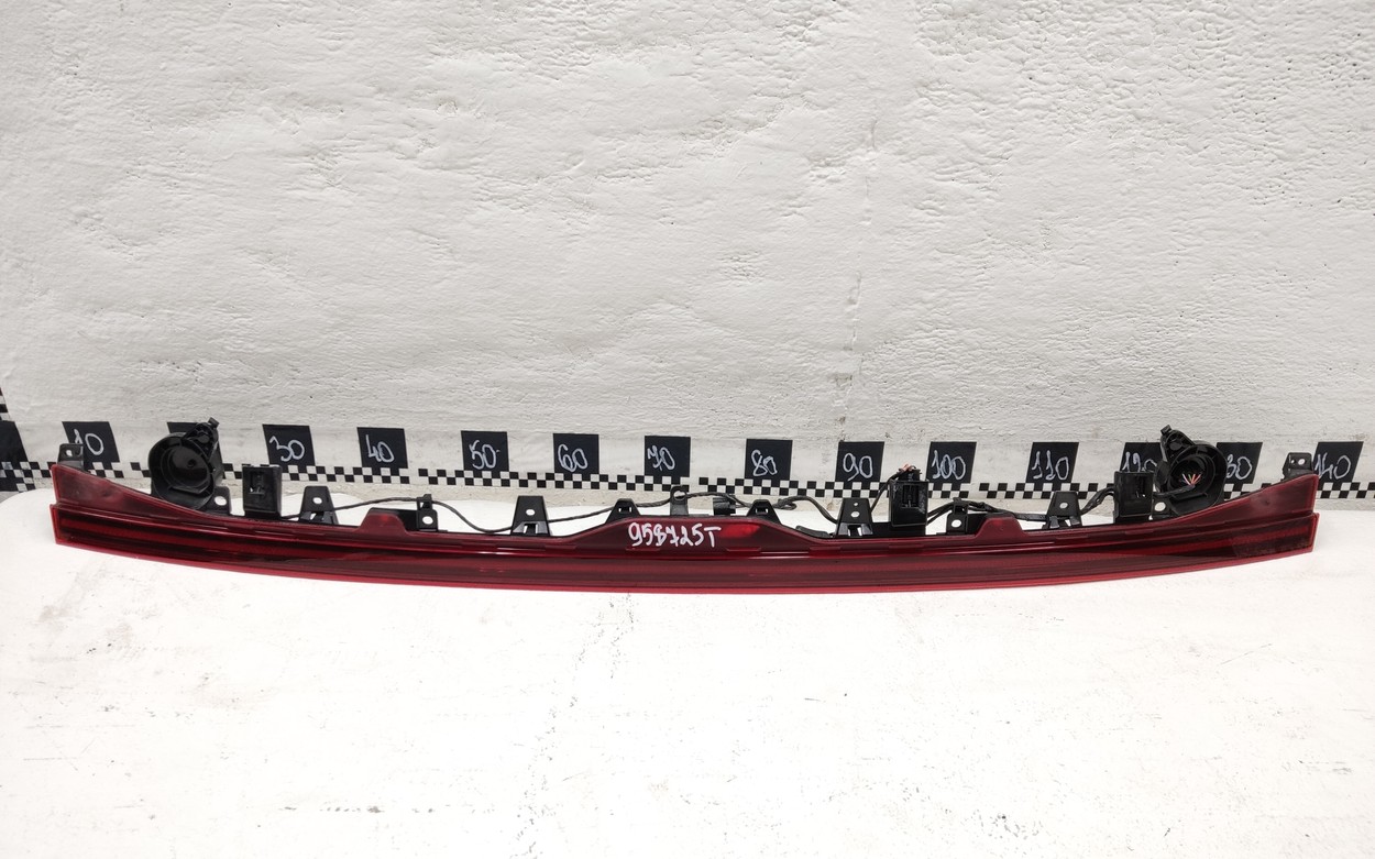 Фонарь в крышку багажника Hyundai Sonata 8 LED