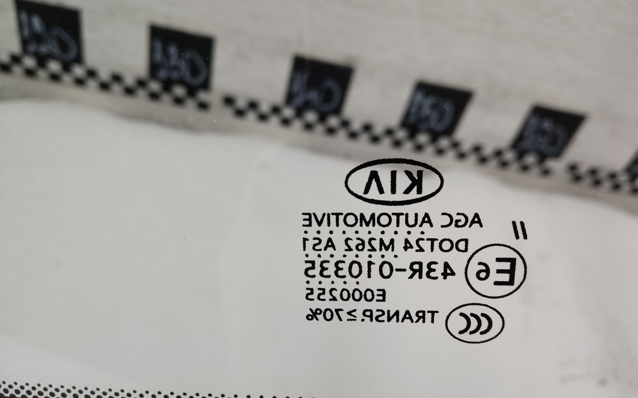 Стекло лобовое Kia Sportage 4