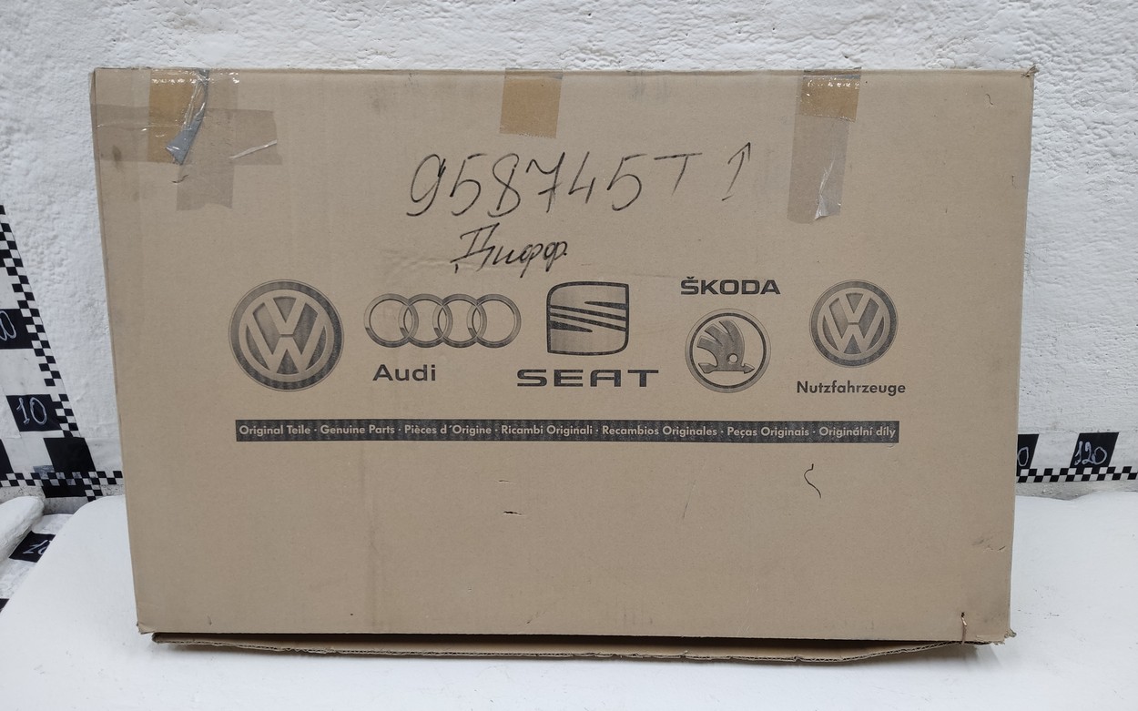 Диффузор вентилятора радиатора Volkswagen Golf 7