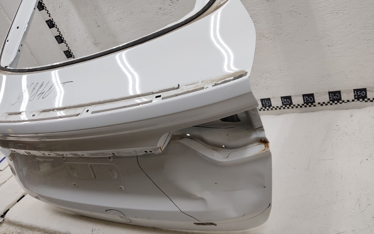 Крышка багажника Geely Tugella